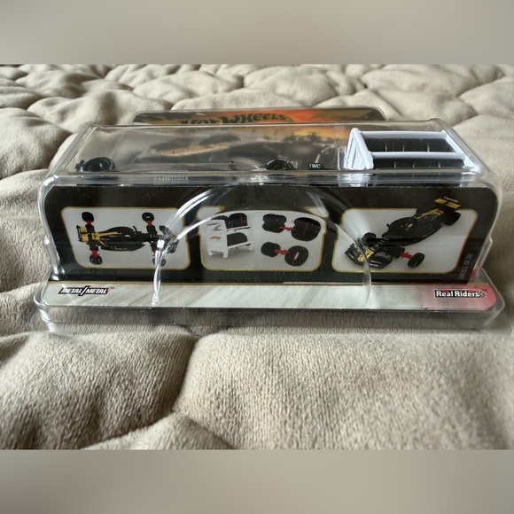 Hot Wheels x F1 The Movie Vehicle - Picture 3 of 14